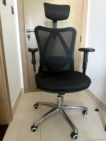 SIHOO M18 Ergonomic Office Chair – Black – Excellent Condition - Warranty + free desk
