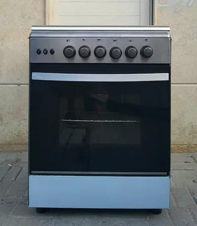 Nikai bran gas cooker 60x60 cm with 4 burners perfect working condition