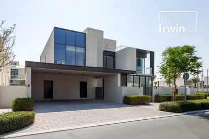 Large Plot | Corner Villa | Next to Clubhouse