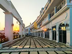 Luxury Wellness Living | Near Miracle Garden