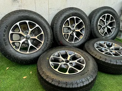 5x original takeoff 2024 wrangler 17” wheels and tyres