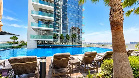 COSY | ELEGANTLY FURNISHED | SPACIOUS BALCONY