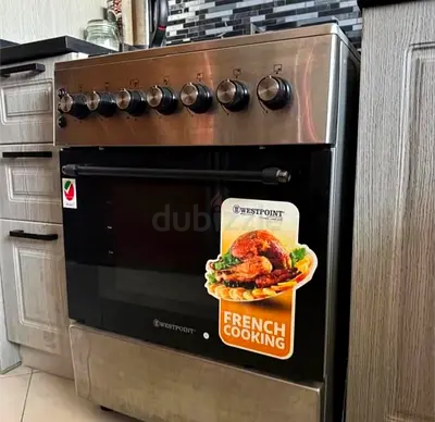 Available: westpoint cooker in great condition!