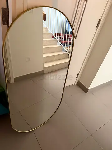 Oval mirror