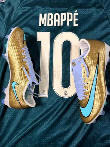 Title: Football Shoes Nike Air Zoom Mercurial Mbappé Edition (Free Bag & Socks Included)