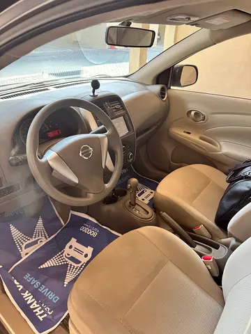 2023 Nissan SUNNY 照片 2