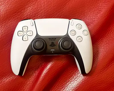 Sony PS5 DualSense Wireless Controller - White Like New used few times only