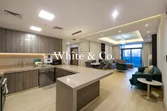 Upgraded | Lake View | Vastu | High Floor