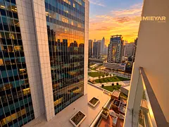 BRIGHT CITY LIVING | DOWNTOWN VIEWS | MODERN DESIGN
