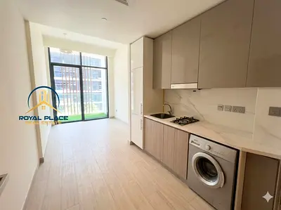 SPACIOUS UNFURNISHED STUDIO | PRIME LOCATION