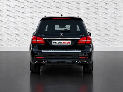 GLS 500 4MATIC V8 | ORIGINAL PAINT | LOW KMS | GCC SPEC | ONE OWNER-3