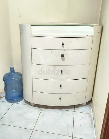 White Curved 5-Drawer Chest - Good for Bedroom or Hallway. Can use to store tools, footwear, etc..