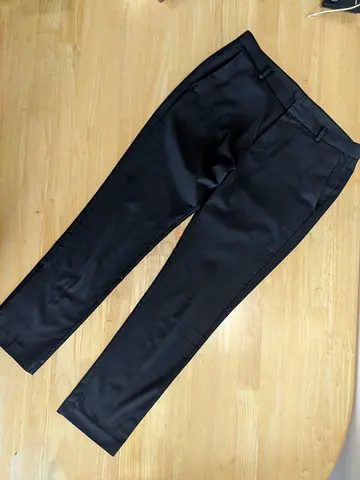 skinny fit black pants