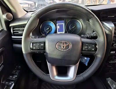 2026 Toyota FORTUNER — миниатюра 12