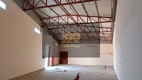 A practical space suitable for storage, commercial, and industrial activities.