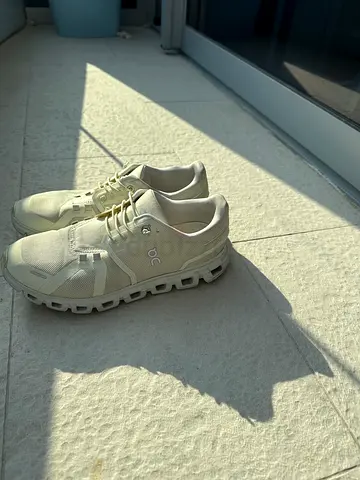 On Running Cloud Shoes — Size EU 41, Light green lime, Gently Used