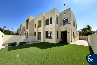 Big Plot | Vacant On Transfer | 3 beds