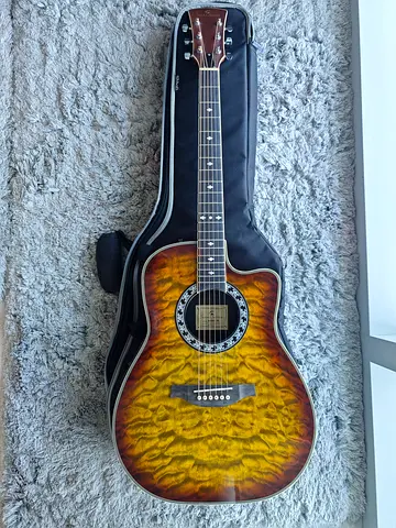Top Acoustic Guitar with Soft Case, Italian made, brand new