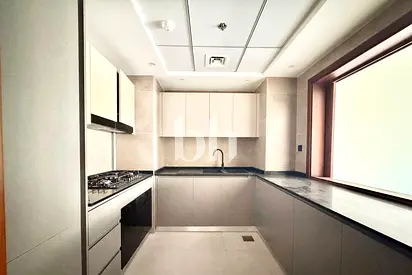 Large Layout | Close to Metro | Fitted Appliances
