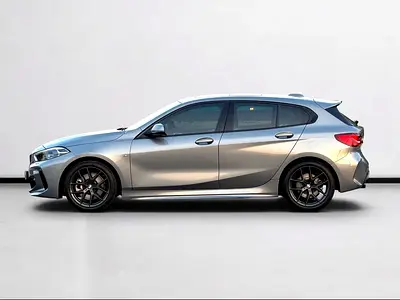 2022 BMW 1-SERIES photo 10