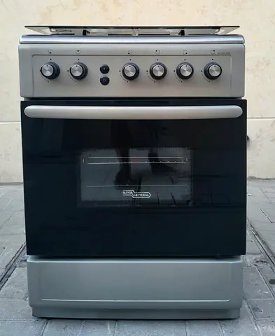 Super General Brand Gas Cooker 60X60 cm With 5 Burners Perfect Working Condition