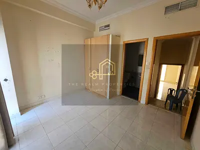LARGE 2BR WITH PRIVATE ENTRANCE