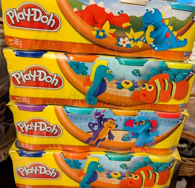 Play-Doh 4 x 560g bulk pack — assorted colors, new