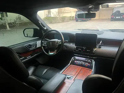 صورة 6 لـ 2018 Lincoln NAVIGATOR
