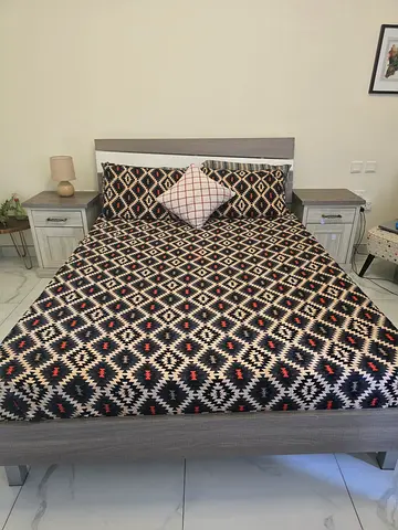 Queen size Bed set 150x200 with dresser and mirror