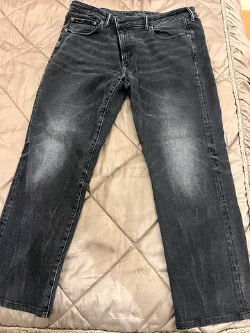American Eagle men’s jeans