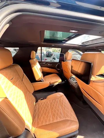 2024 Cadillac ESCALADE photo 5
