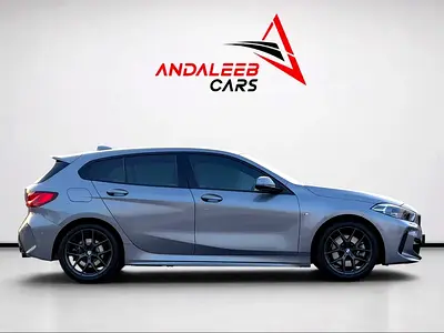 2022 BMW 1-SERIES photo 8