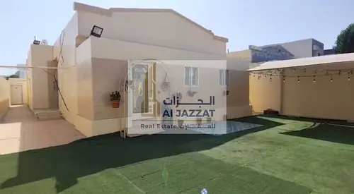 للايجار فيلا مميزه على الشارع العام في الجزات