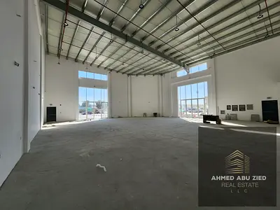 An excellent opportunity to rent a spacious industrial unit. Electrical capacity: 50 kW. Suitable for industrial activities, storage, and commercial u