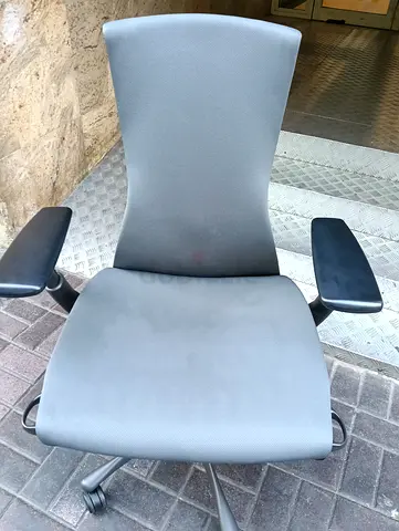 Embody Ergonomic chair for selling.comfirtable and fully loaded