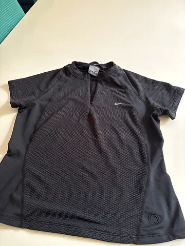 Nike sport top