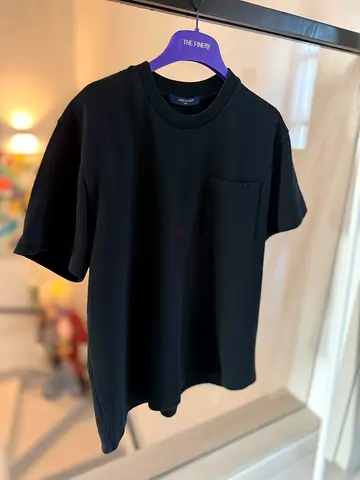 Louis Vuitton Signature Pocket T-Shirt Black – Size L (Retail AED 4,100)