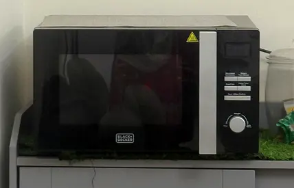 Black & Decker Microwave Oven - Used, Good Working Condition