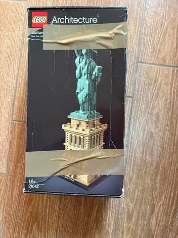 LEGO Architecture Statue of Liberty 21042 - Complete Boxed Set
