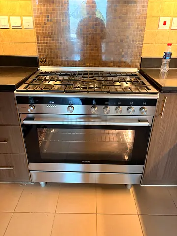 Siemens iq700 top gas oven electric cooker same like new