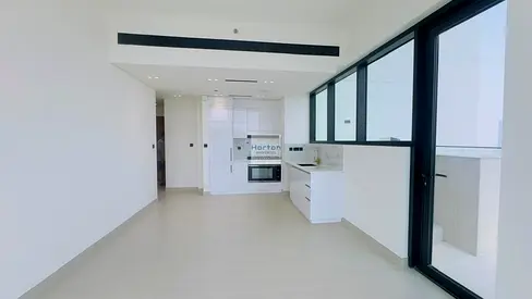 PRIVATE POOL | UNFURNISHED | SPACIOUS