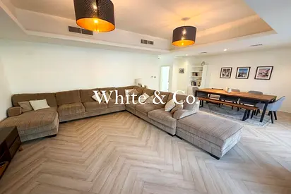 Spacious | Renovated Kitchen | 4 Bed + M