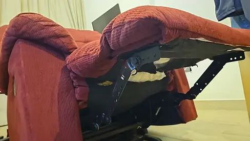 Used red reclining sofa chair / single recliner -If you want it free you can take it. I don't need