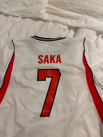 England home shirt ( Bukayo 7 ) 26/27