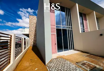 Corner 1 Bed l Loft Style l Spacious Plot