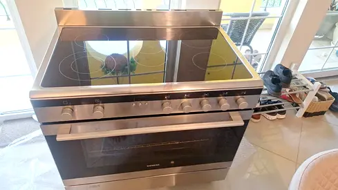 Siemens 5 burner electric cooker 90 by 60