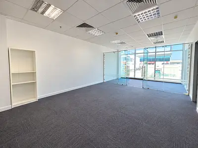 Spacious & Well-Maintained Office | Makeen Building | Dubai