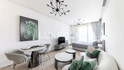 Furnished Studio | Canal & Peninsula View | Mid Floor