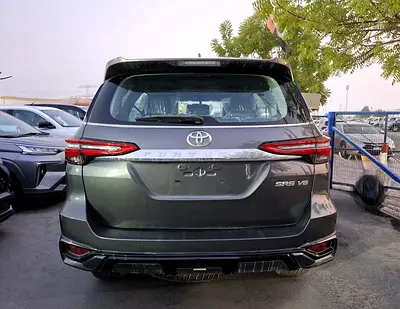 2026 Toyota FORTUNER — миниатюра 16