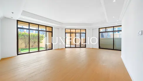 Upgraded | Private Garden | 2 + Study